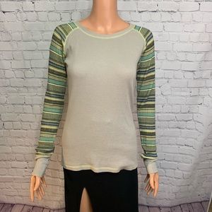 Columbia outdoors size small boho comfy Long sleeve grey and green shirt